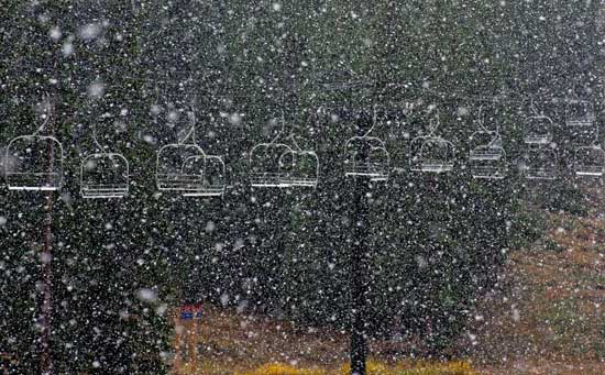 Snow falls at Loveland Ski Area in Colorado on Sept. 25, 2012. Photo: Dustin Schaefer/Loveland Ski Area