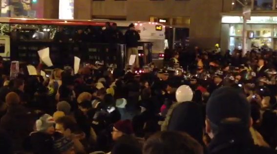 Protesters in NY take to the streets after the Grand Jury decision on the death of Eric Garner. Photo: WPIX