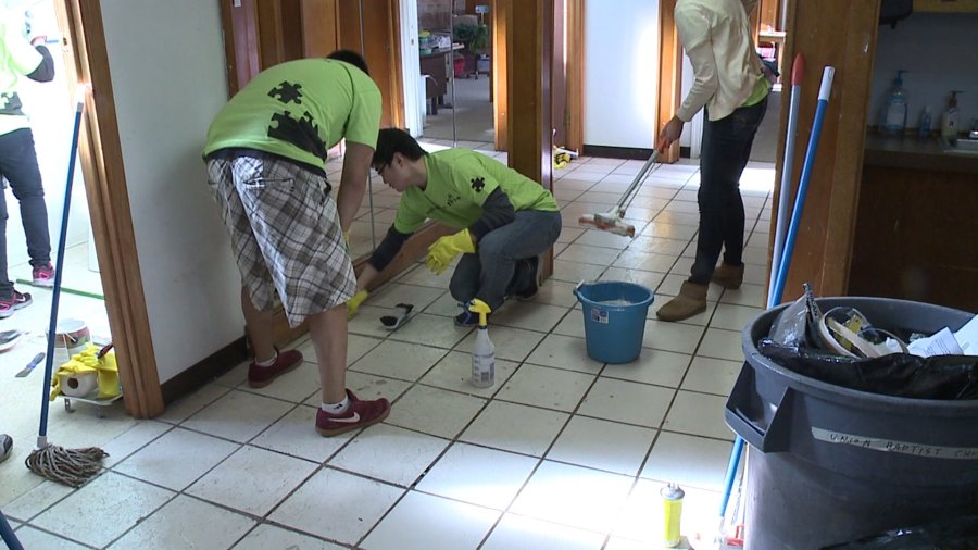 Kaiser Permanente employees volunteer in honor of MLK Jr