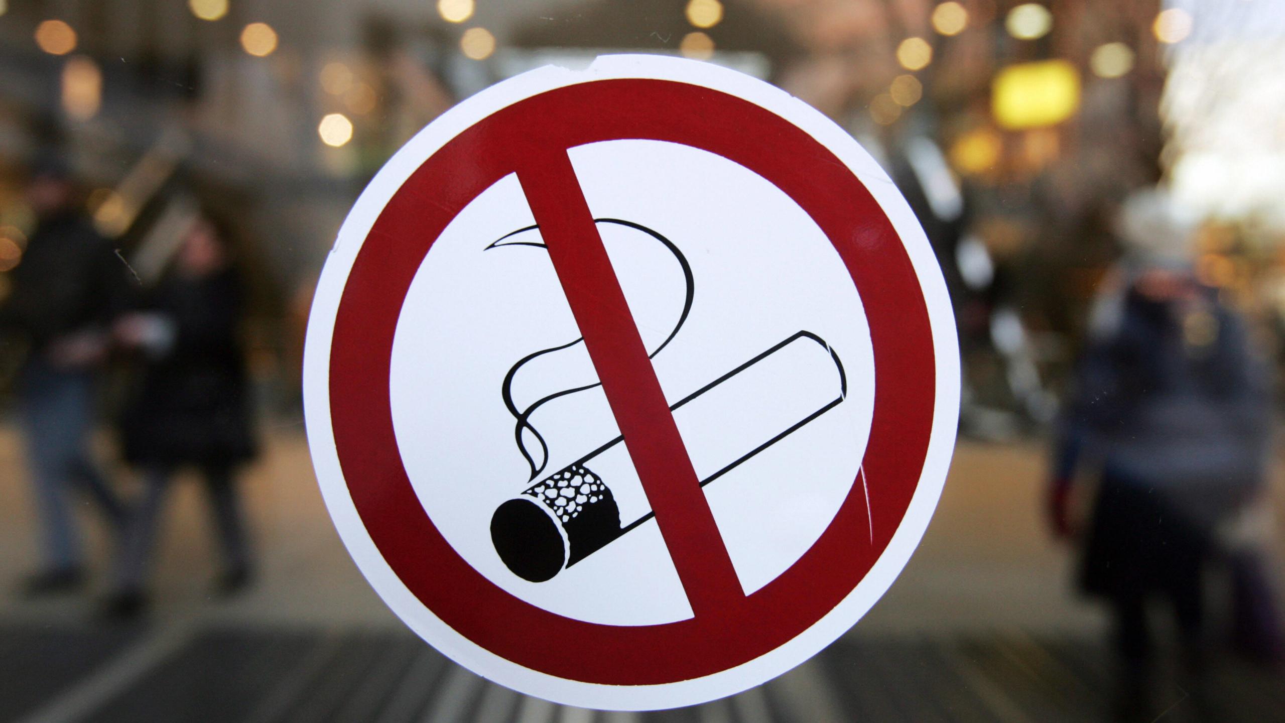 No smoking sign. (Photo: JOHN MACDOUGALL/AFP/Getty Images)