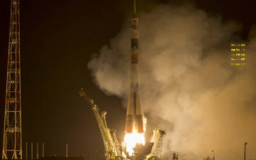 Soyuz blasts off from the Baikonur Cosmodrome in Kazakhstan on way to International Space Station. Photo credit: NASA/Bill Ingalls