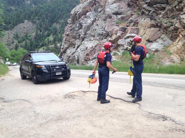 Rescue teams gearing up to recover the body of a man in Boulder Creek. (Photo: Tak Landrock)