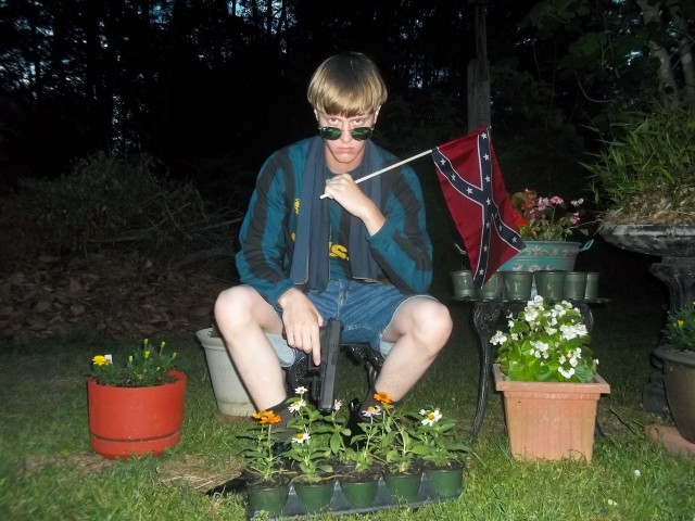 Photos of Dylan Roof, found with racist manifesto. (Photo: Lastrhodesian.com )