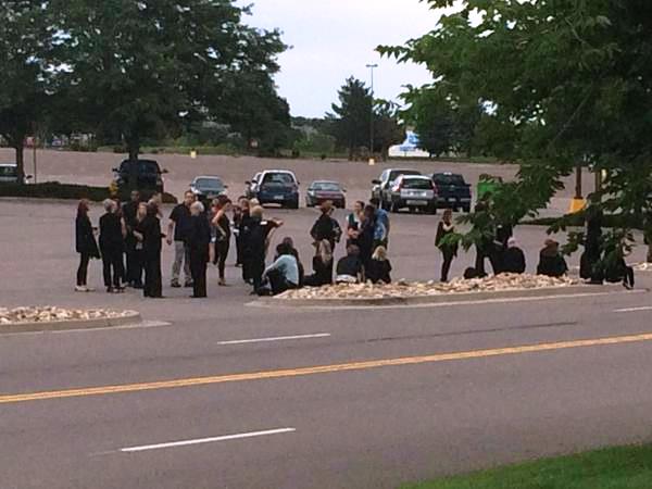 JeffCo officials investigating suspicious package at Littleton mall. (Photo: Angel Andres)