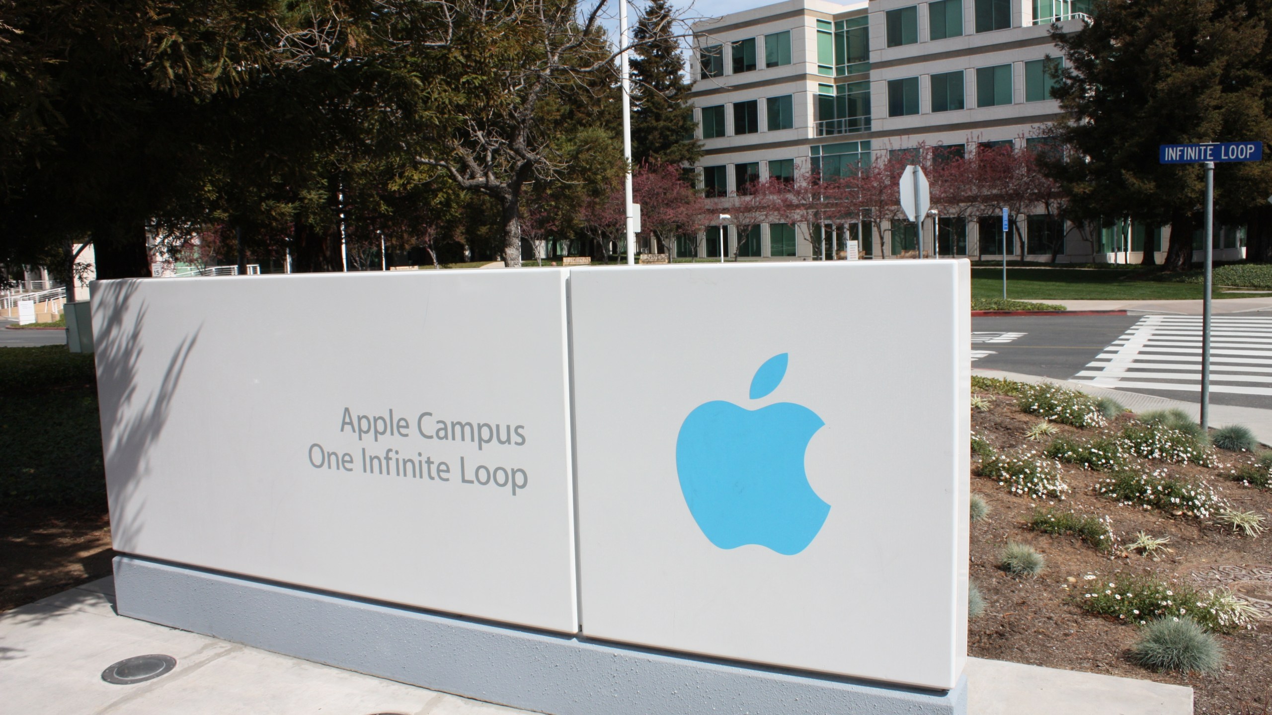 The Apple headquarters at 1 Infinite Loop, Cupertino, California. (Photo: CNN)