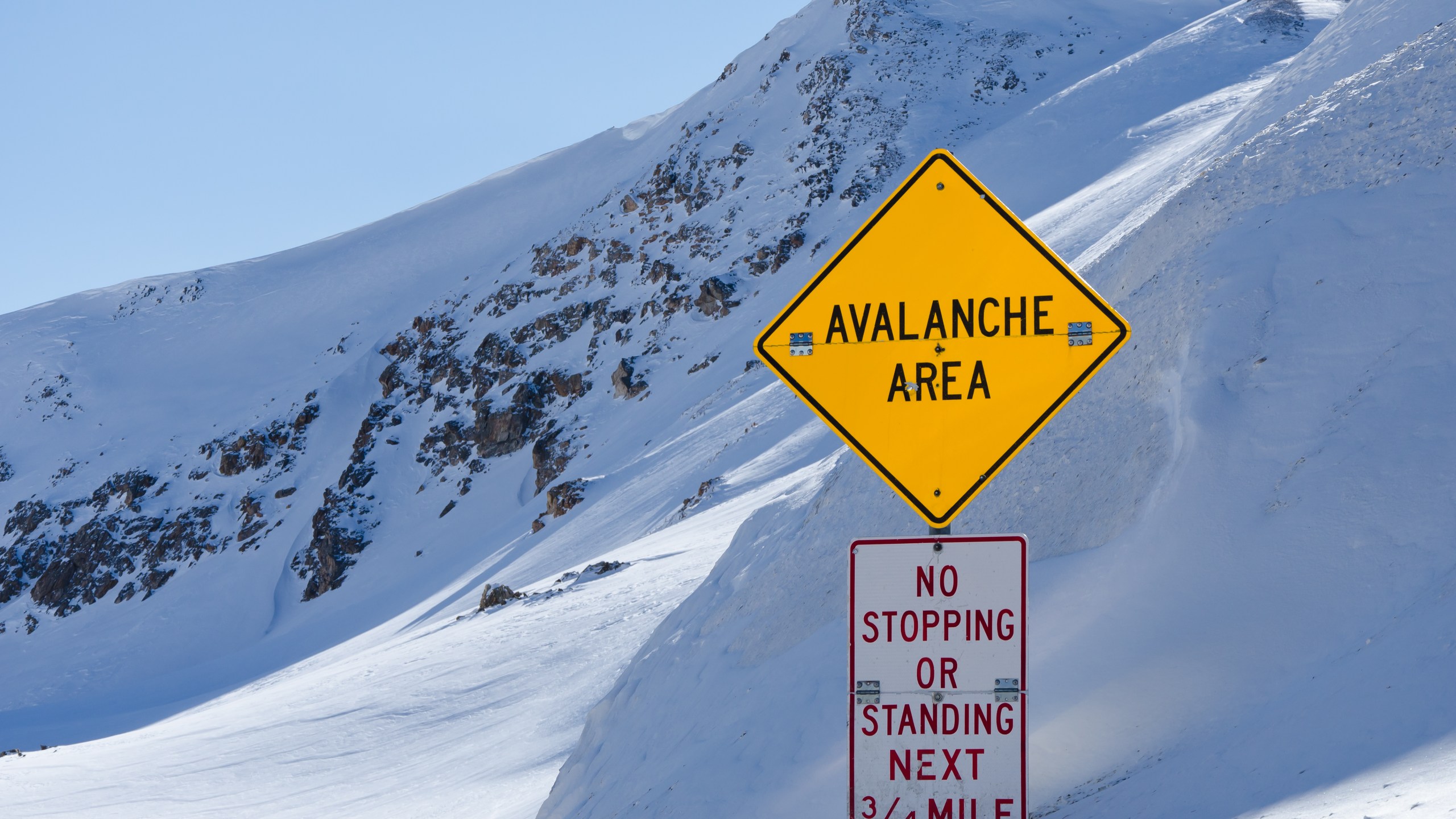 Avalanche sign Loveland Pass