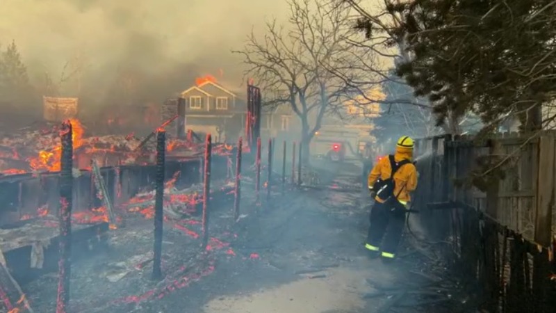 West Metro Fire battles Marshall Fire