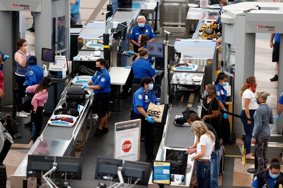 denver international airport, r m