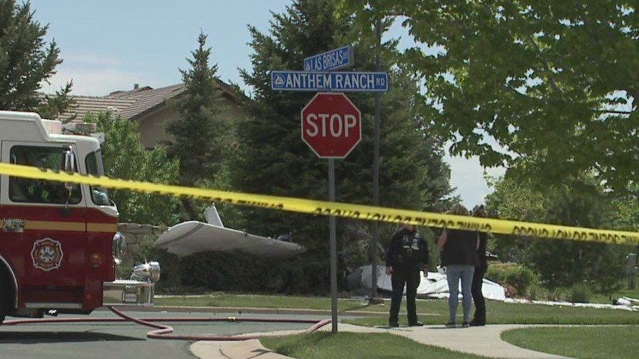 Single-engine plane crash in Broomfield neighborhood kills two people