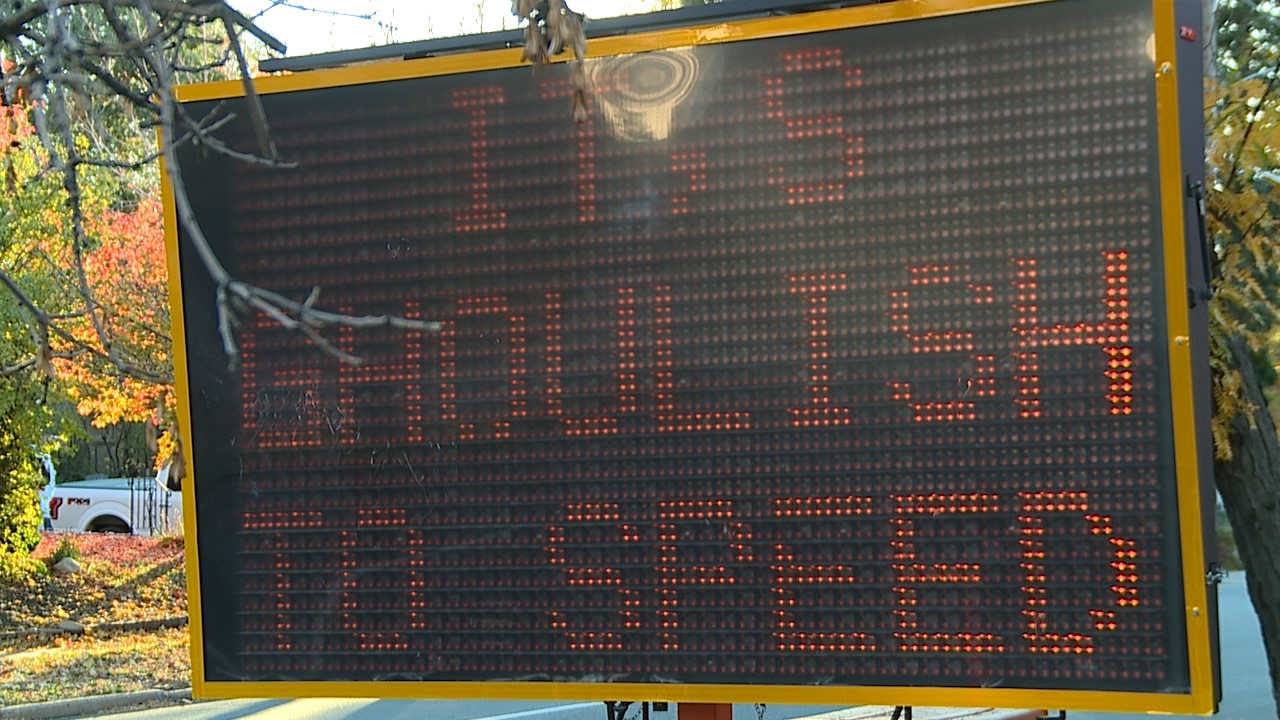 Traffic sign says "It's ghoulish to speed"