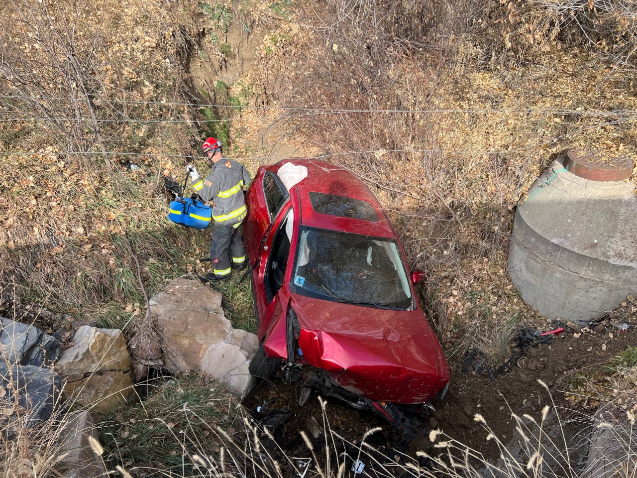 Single-car-crash-in-Lakewood-3