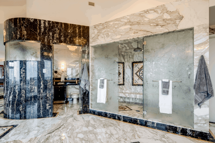 Master bathroom at Thunder Ridge