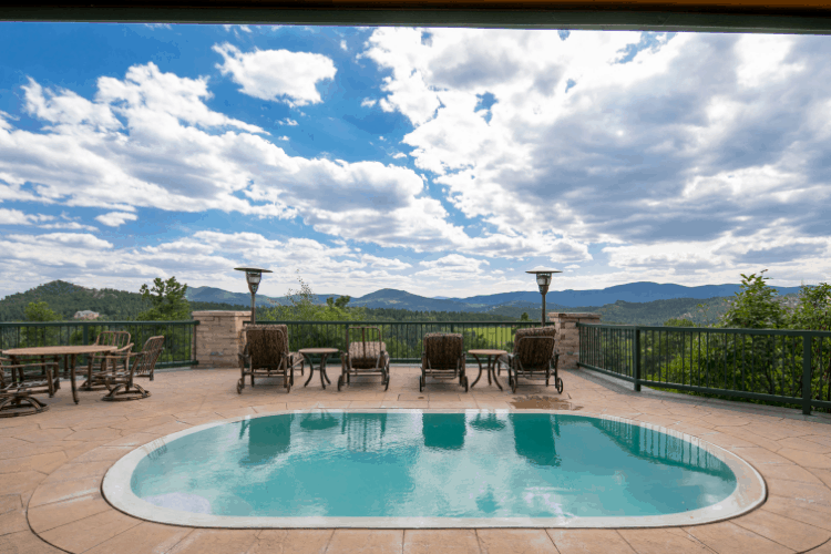 Outdoor infiniti pool at Thunder Ridge