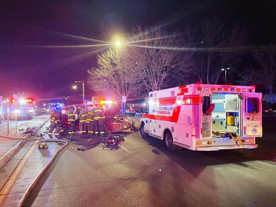 2 vehicle crash at Federal Boulevard and Jewell