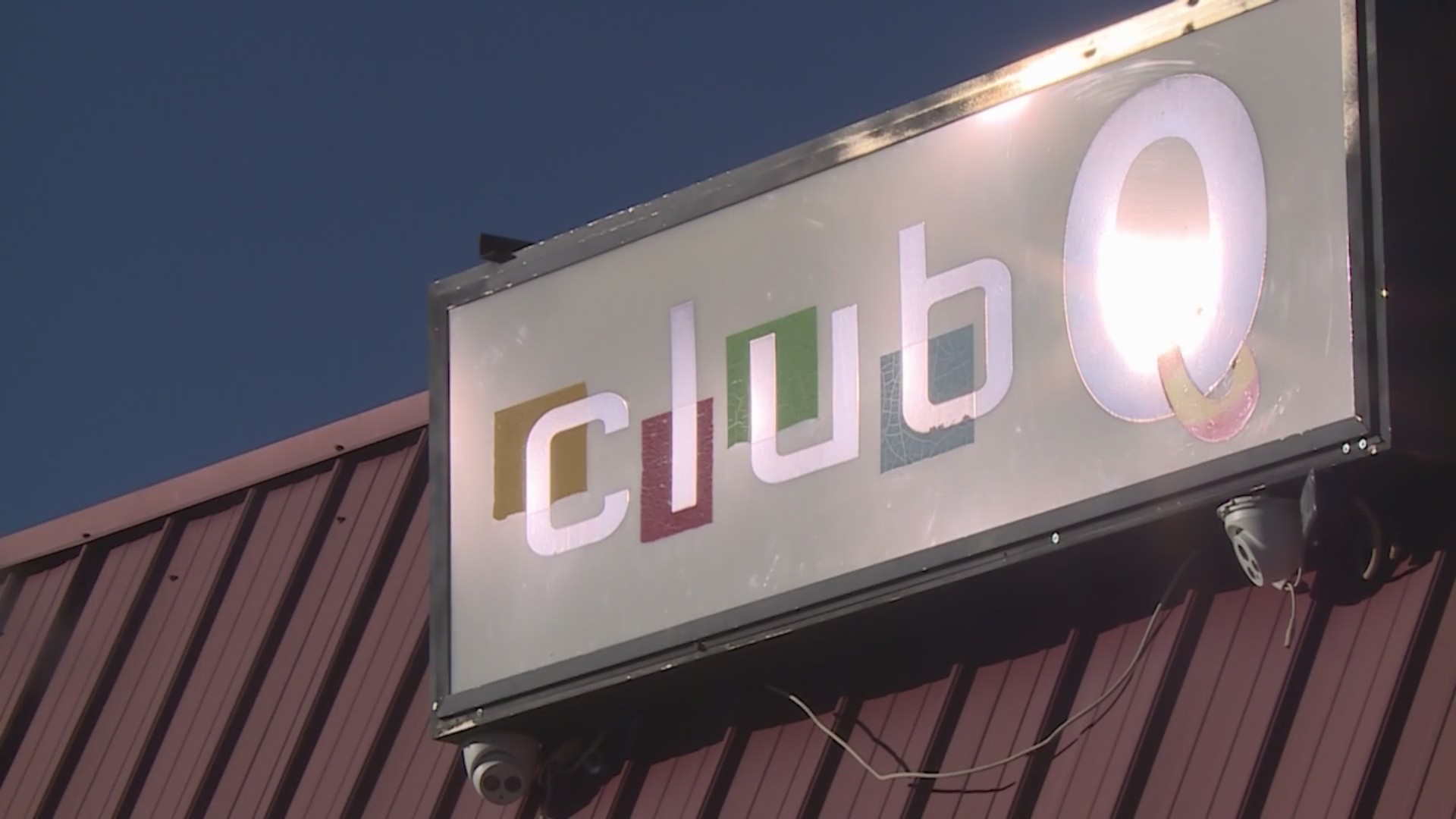 Club Q sign