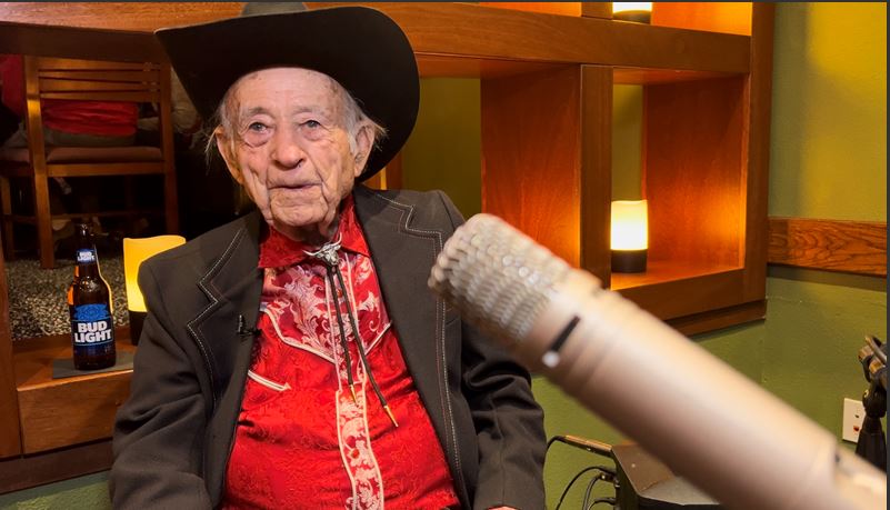 Dale Horn, 95, performs every Friday night at Monroe’s Lounge. He’s been playing music for 90 years, and makes several of his own instruments.